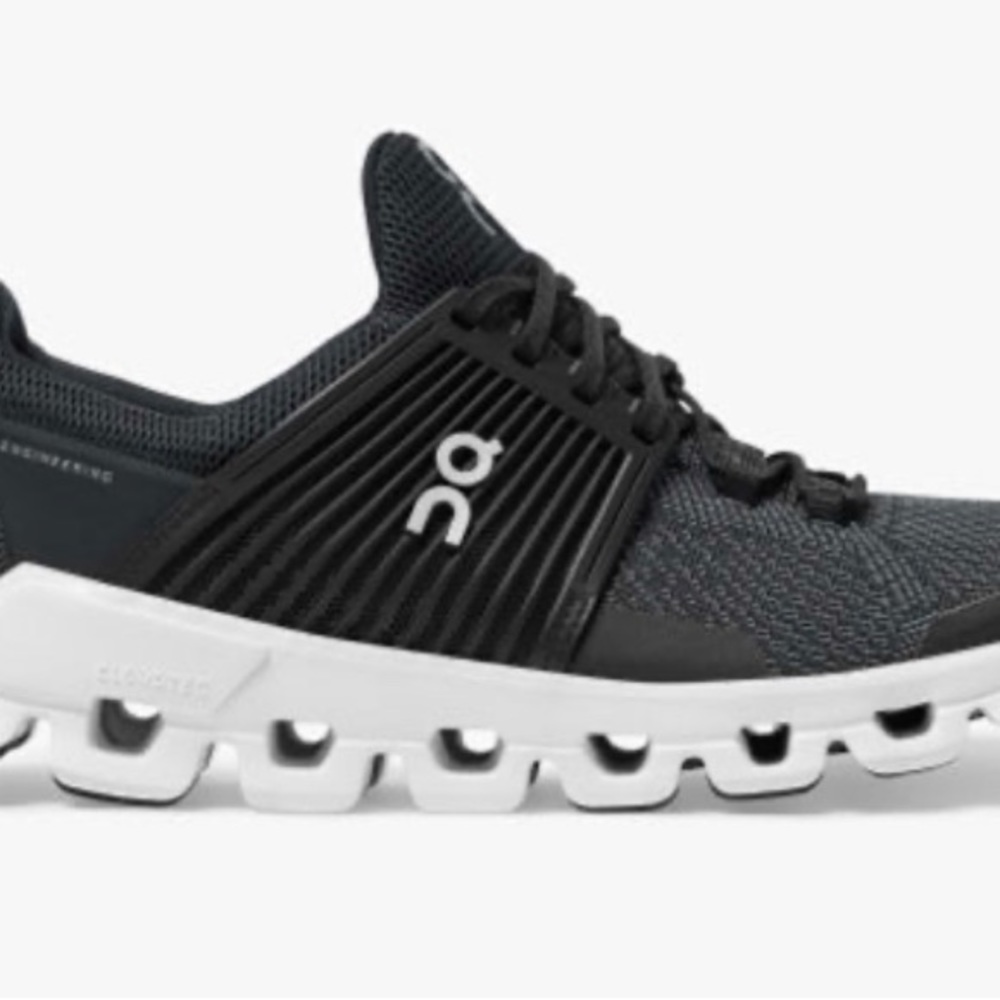 ON Cloudswift sneakers